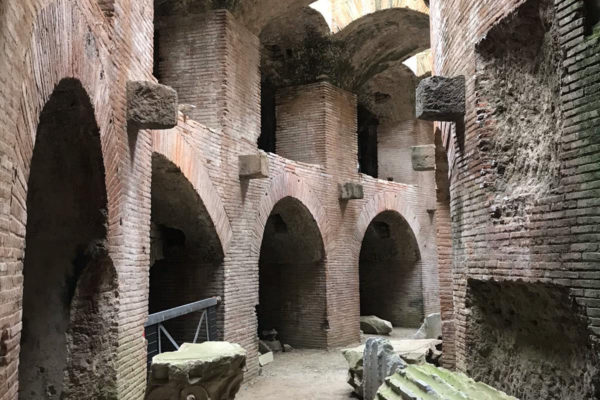 Pozzuoli_anfiteatro_2