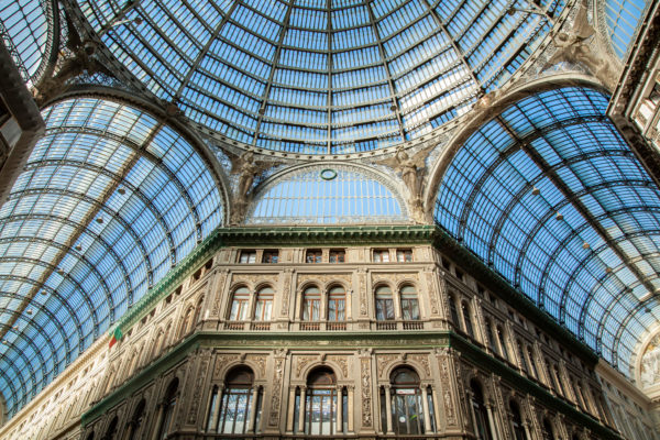 Cantastorie_galleria_umberto_1