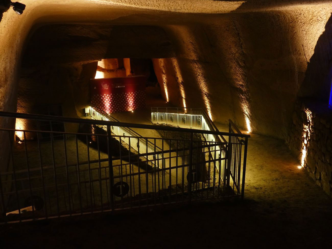 IL SOTTOSUOLO DI NAPOLI